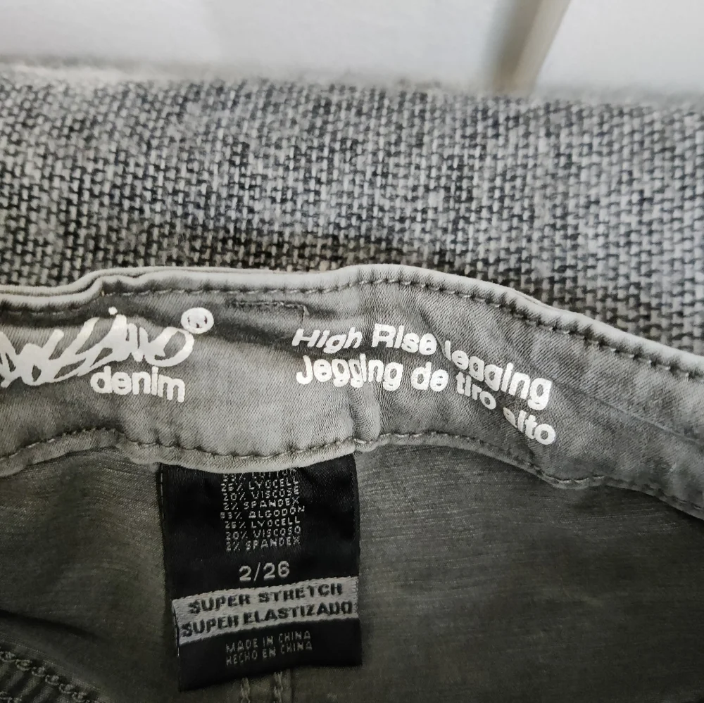 Mossimo High Rise Jegging - 26 - Picture 2 of 9